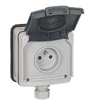 Розетка 1-м ОП Plexo 16А IP66 2P+E защ. шторки сер. Leg 090466 Legrand