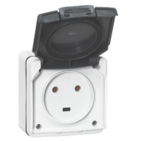 Розетка 1-м ОП Plexo 20А IP55 2P+E винт. клеммы сер. Leg 091655 Legrand