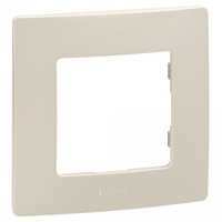 Рамка Legrand Etika 1 пост cлоновая кость 672511
