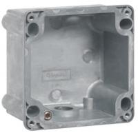 Коробка металлическая с отверстием 3K+Н+З 32A Hypra - 052959 Legrand