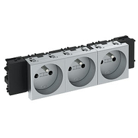 Розетка тройная 0° Modul45connect франц. стандарт, 250 В, 16A (серебристый) (STD-F0C AL3) | 6120582 OBO Bettermann
